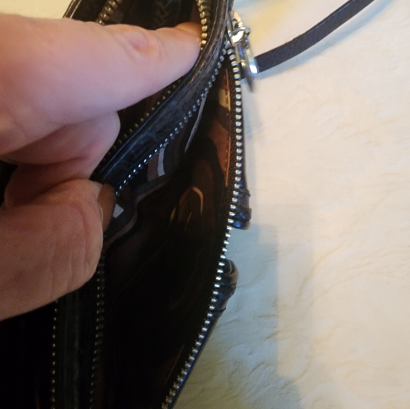 BRIGHTON BLACK LEATHER SHOULDER BAG, LIKE NEW - Picture 4 of 6